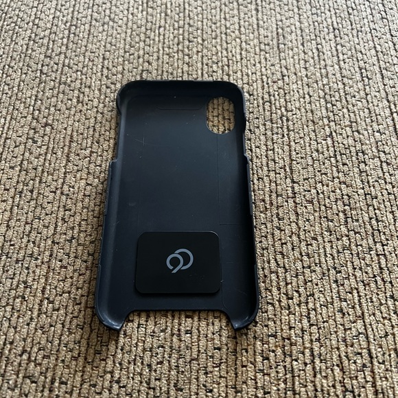 iPhone XR cases - Picture 4 of 5